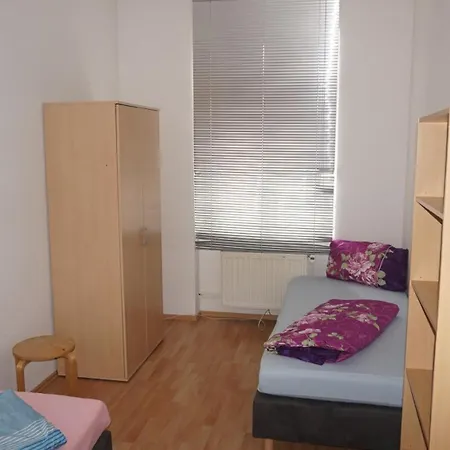 Hostel Falkenstein Lägenhet *